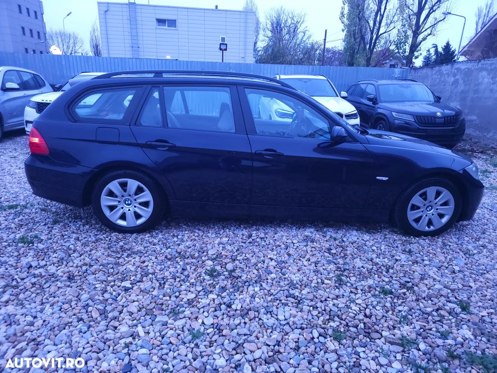 BMW Seria 3 320d Touring - 16