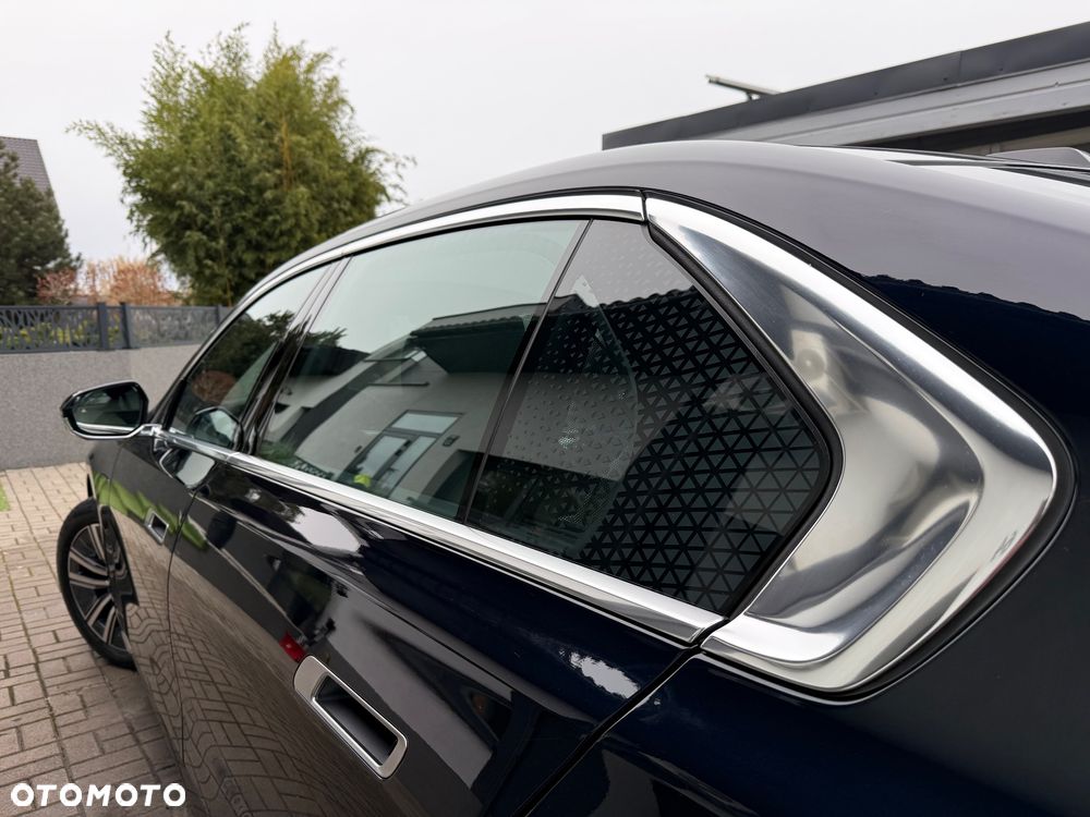 BMW Seria 7 - 15