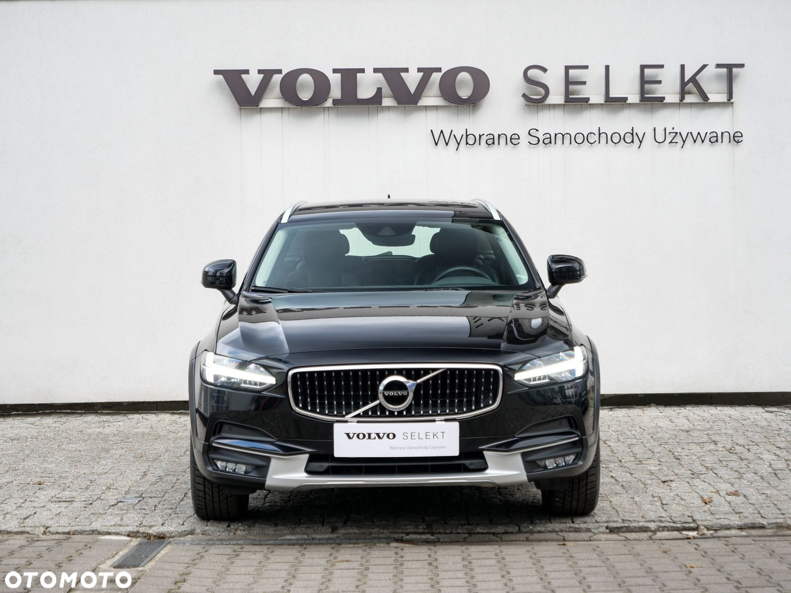 Volvo V90 Cross Country - 3
