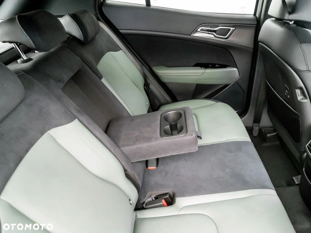 Kia Sportage 1.6 T-GDI HEV Anniversary 2WD - 16