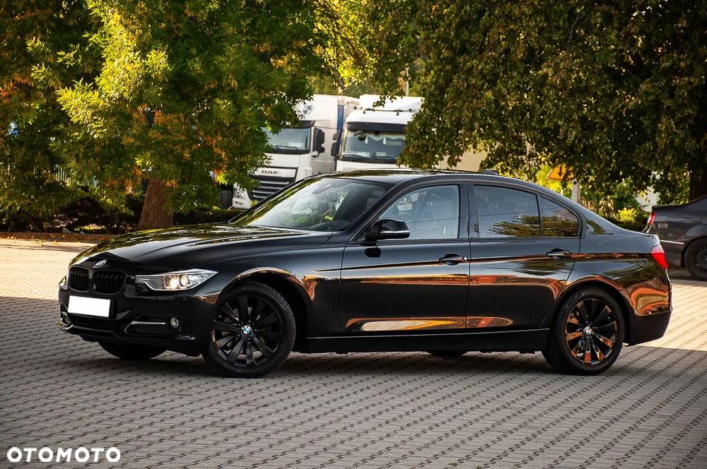 BMW Seria 3 320d M Sport Edition - 8