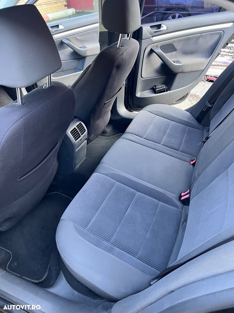 Volkswagen Jetta 1.9 TDI Comfortline - 9