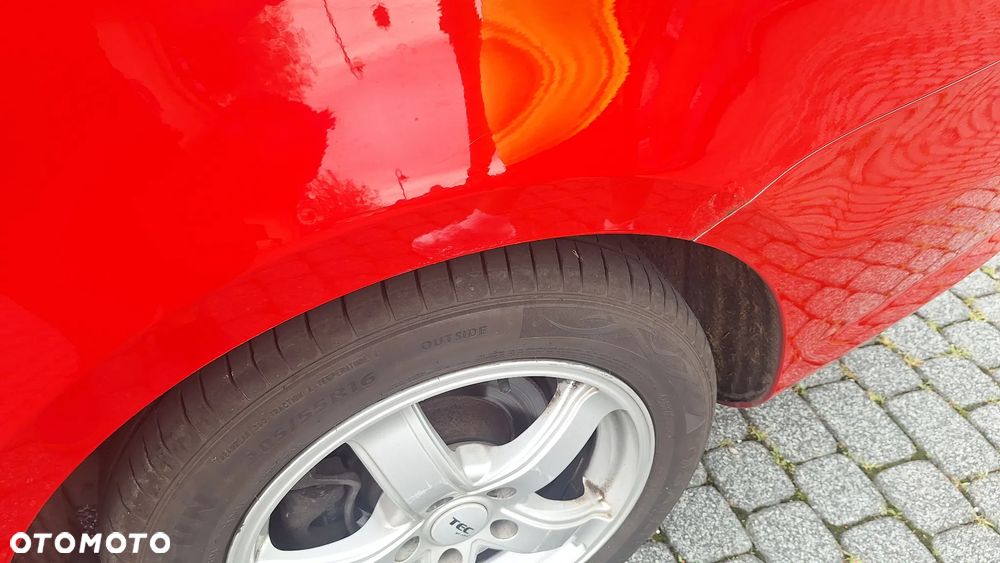 Volkswagen Passat 1.6 TDI Comfortline - 16