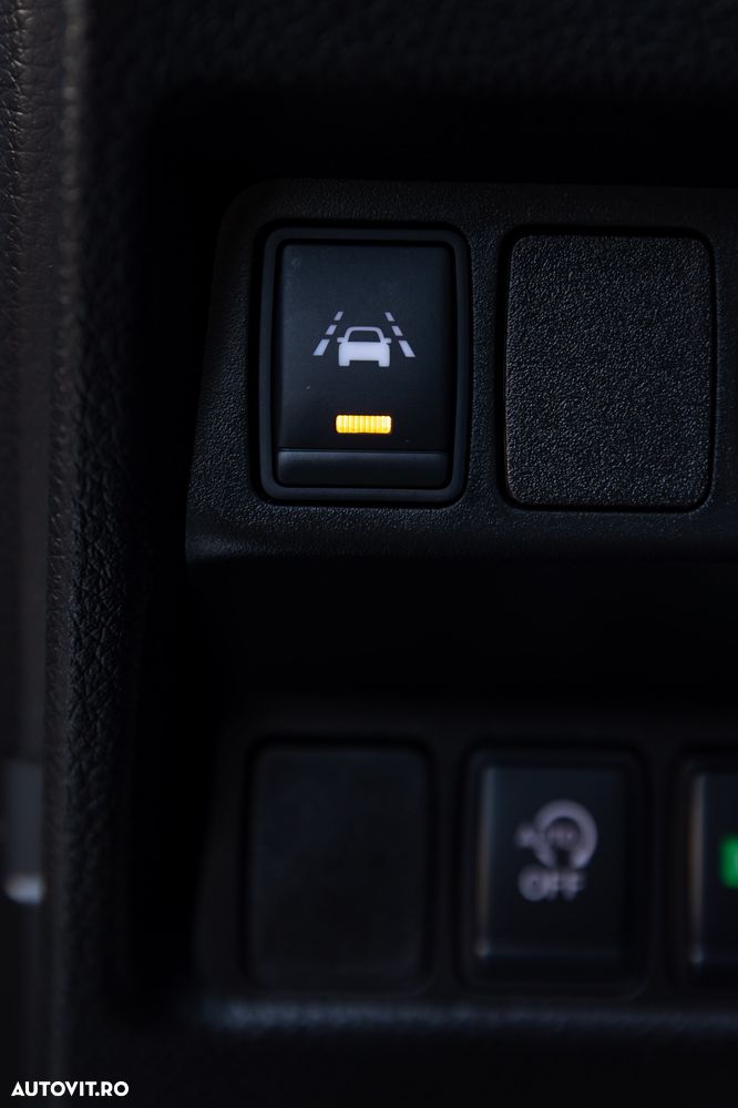 Nissan Qashqai 1.6 DCI Start/Stop X-TRONIC Tekna - 28