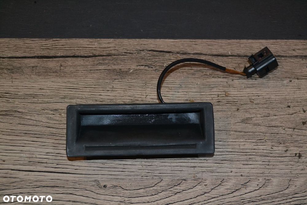 VW GOLF IV BORA KOMBI KLAMKA TYLNA KLAPY BAGAŻNIKA 1J0827566C - 1