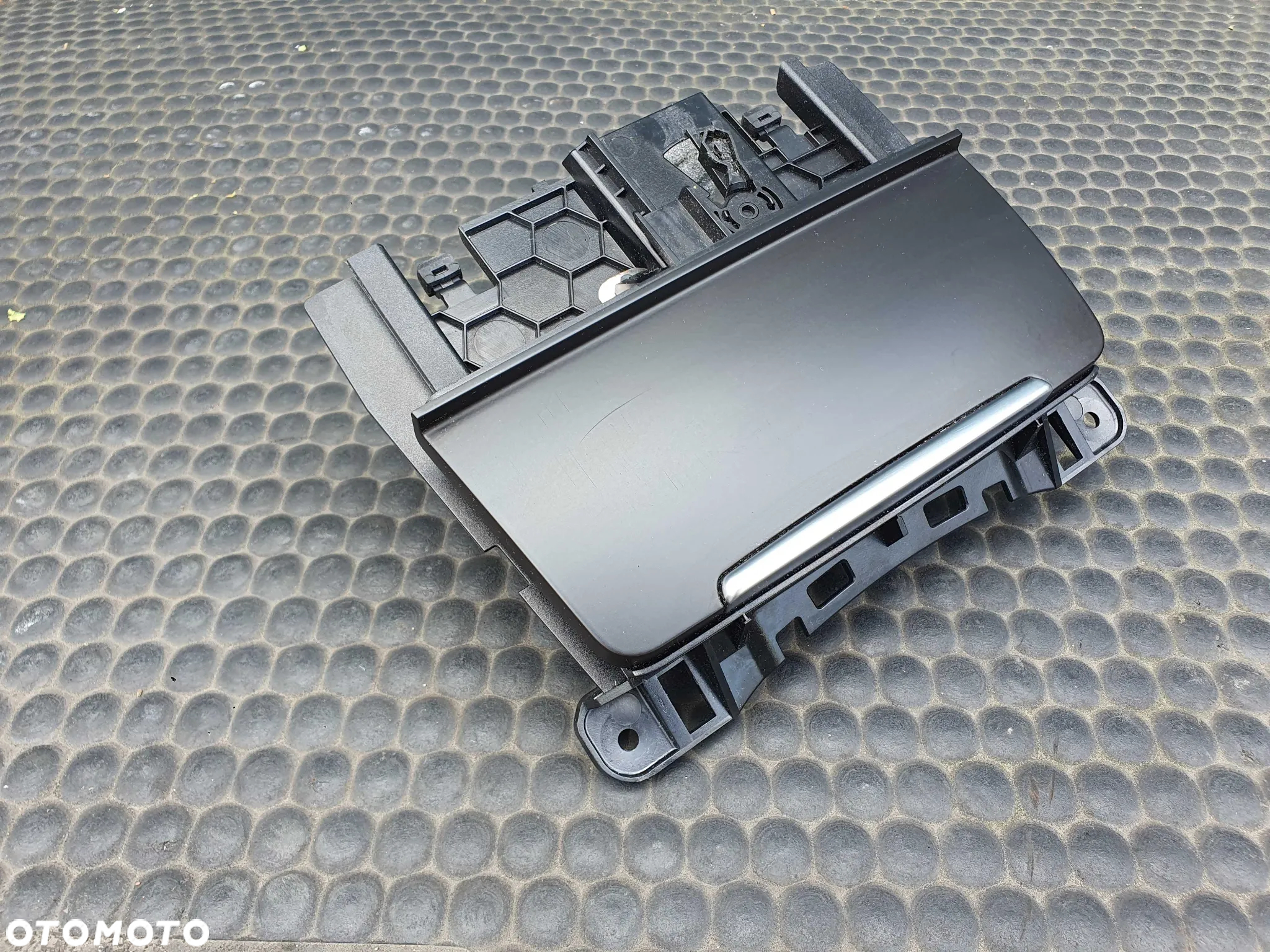 Popielniczka 8K0857951 Klapka Zapalniczka Wklad Czarna Audi A4 B8 A5 Q5 - 9