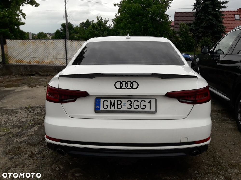 Audi A4 Limousine 2.0 TFSI ultra S tronic design - 4