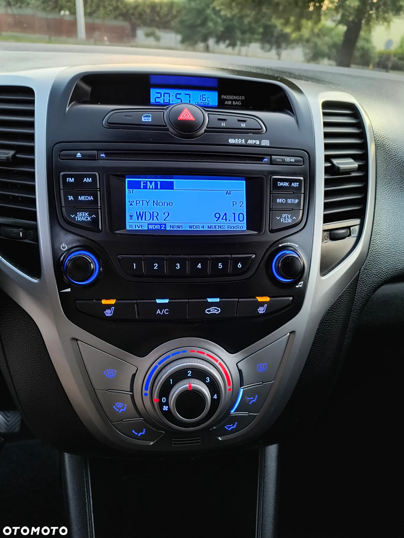 Hyundai ix20 1.4 CRDi Premium blue - 12