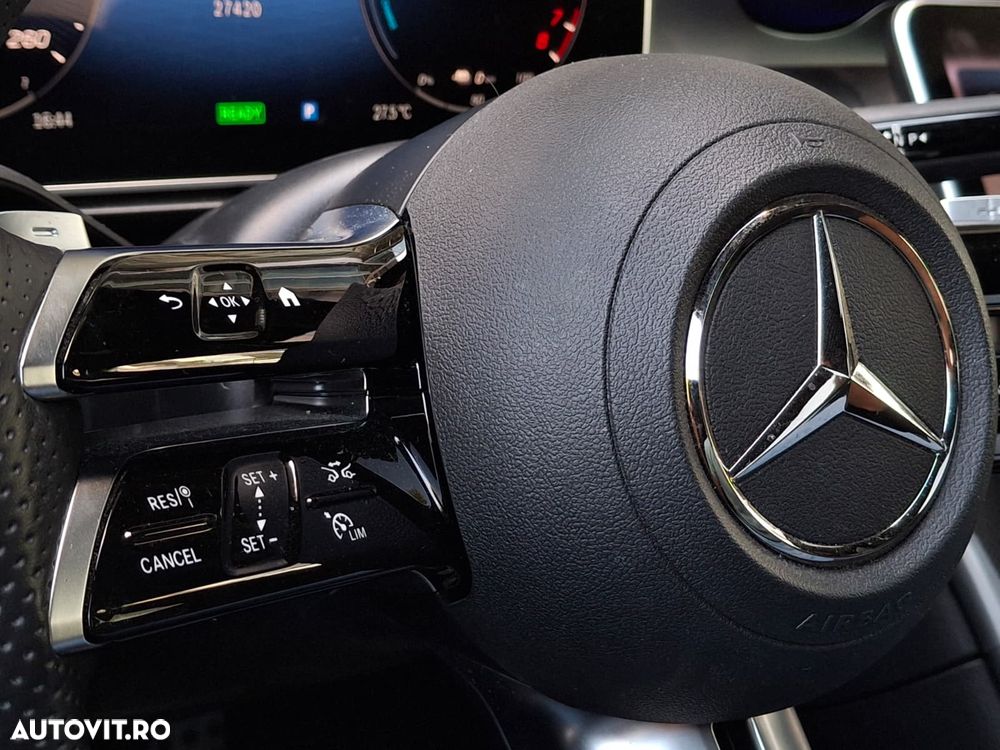 Mercedes-Benz C 400 e 4MATIC 9G-TRONIC - 32