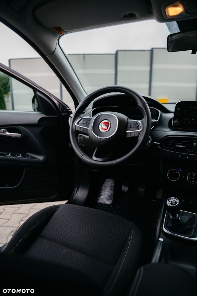 Fiat Tipo 1.4 T-Jet 16v Lounge EU6 - 13
