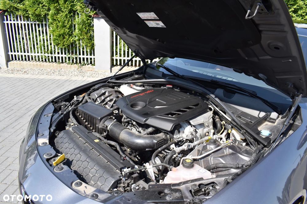 Alfa Romeo Giulia 2.0 Turbo 16V AT8-Q4 Ti - 5
