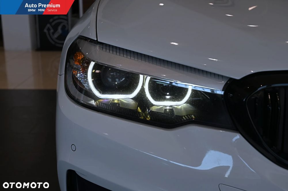 BMW Seria 5 520d xDrive - 22