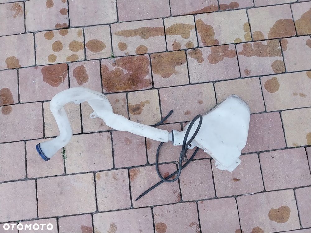 Zbiorniczek spryskiwaczy Citroen C3 Picasso 2011 r - 2
