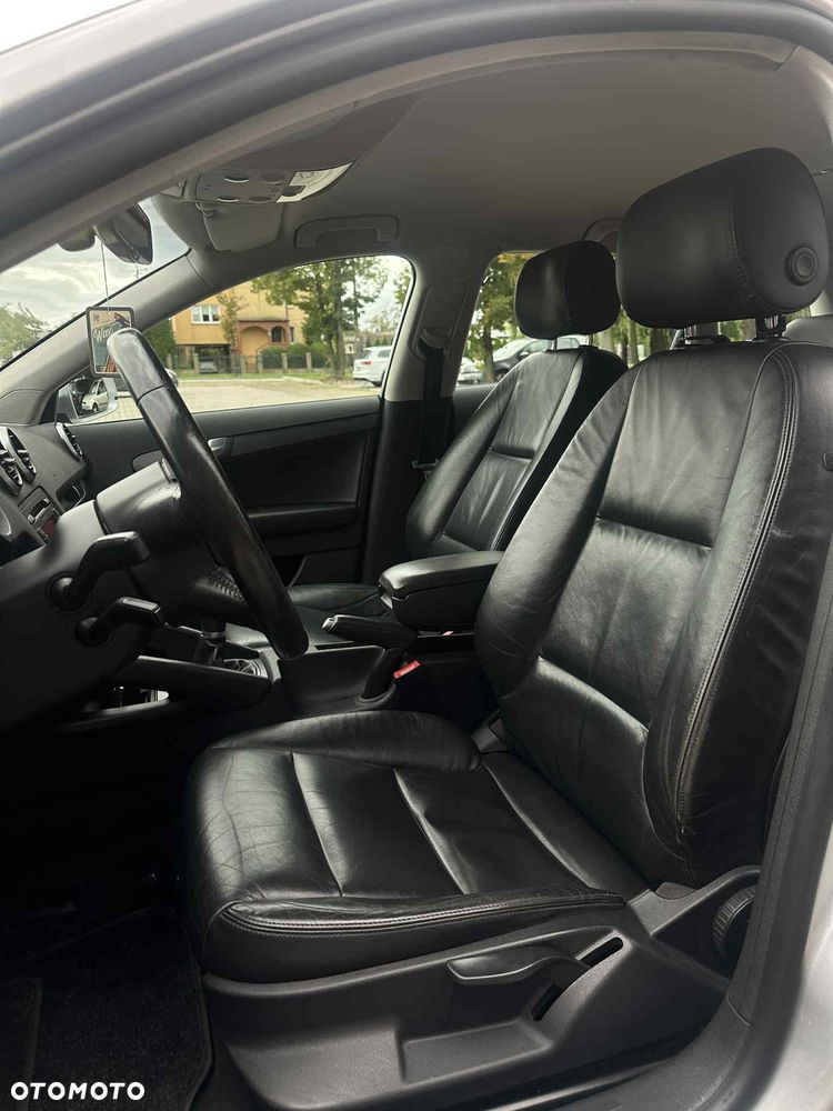 Audi A3 Sportback 1.6 TDI DPF Ambiente - 7