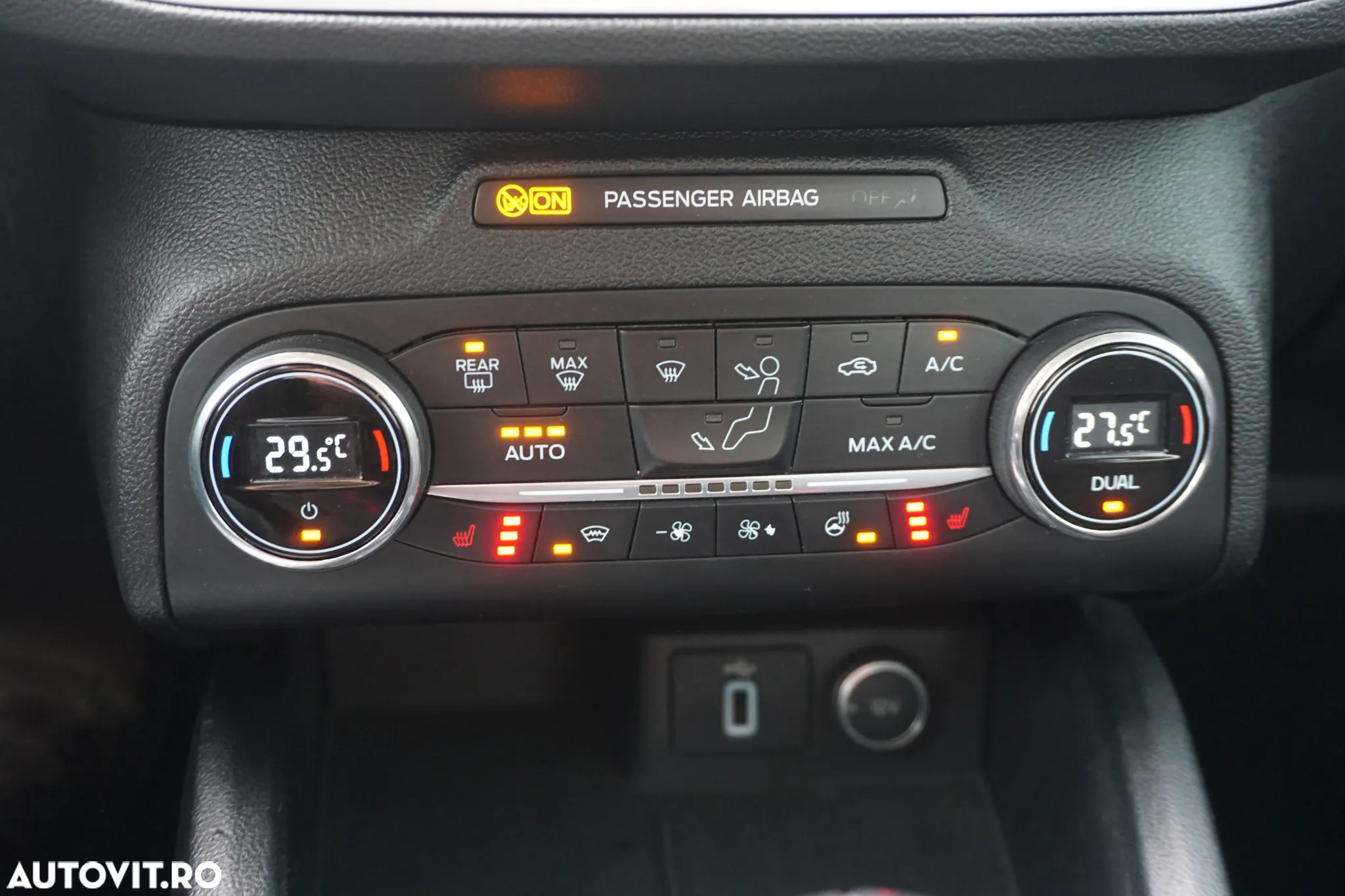 Ford Focus - 9