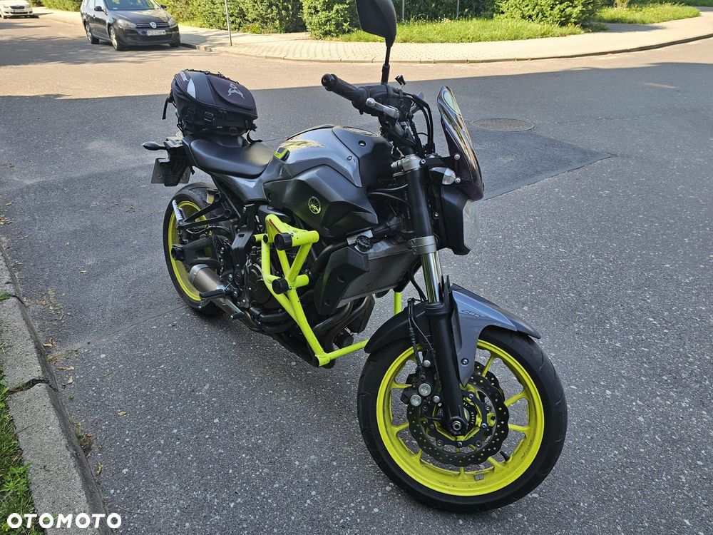 Yamaha MT - 2
