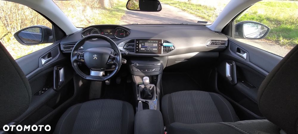 Peugeot 308 1.6 BlueHDi Allure S&S - 8