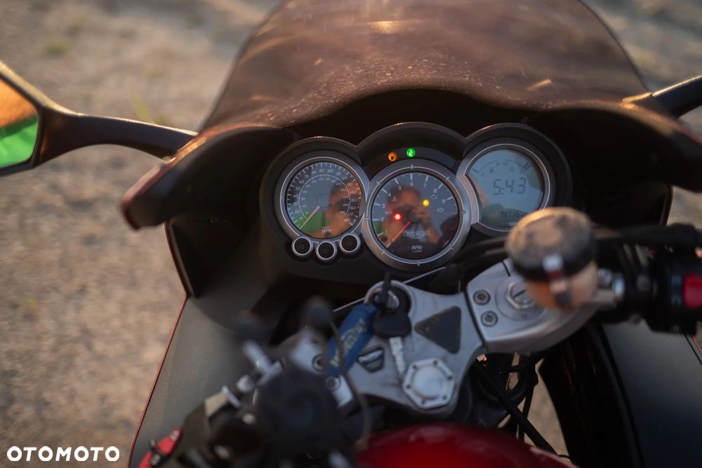 Triumph Sprint - 4