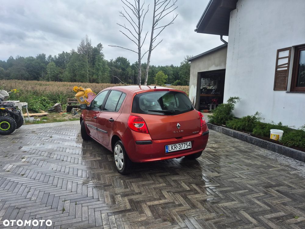Renault Clio 1.4 16V Dynamique - 2
