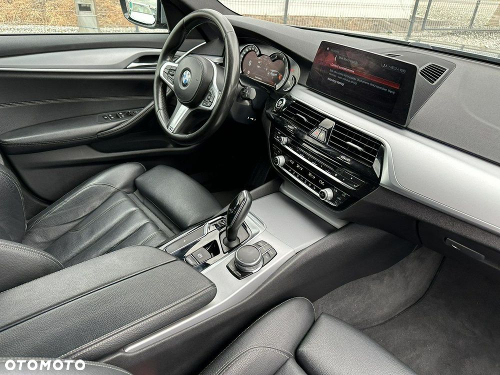 BMW Seria 5 520d Touring M Sport Edition - 34