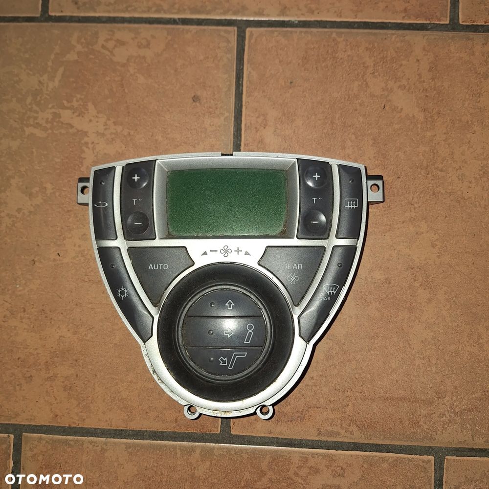 PANEL NAWIEWU KLIMATYZACJI CITROEN C8 - 2
