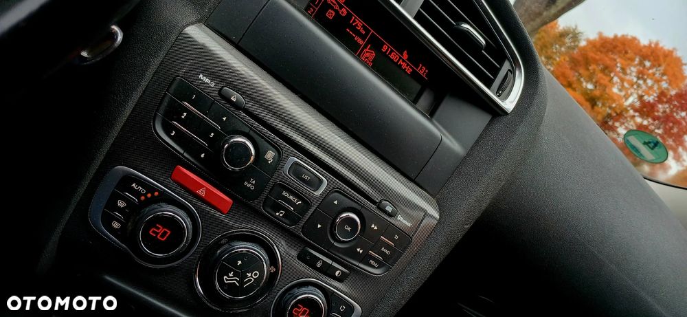 Citroën C4 e-HDi 115 Exclusive - 13