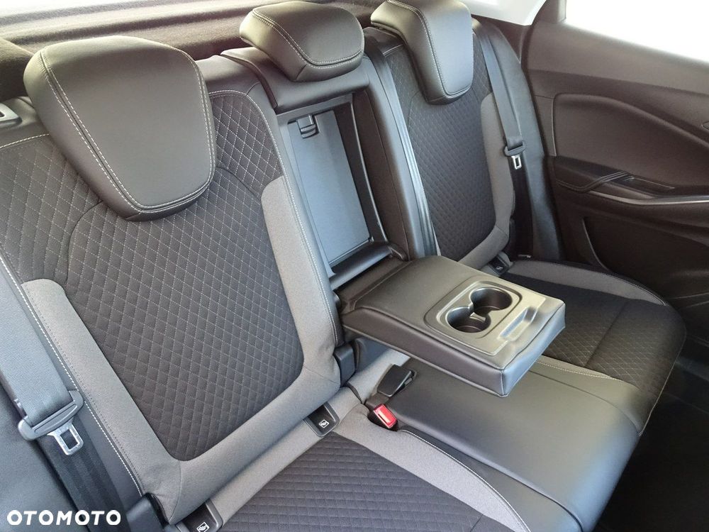 Opel Grandland X - 15