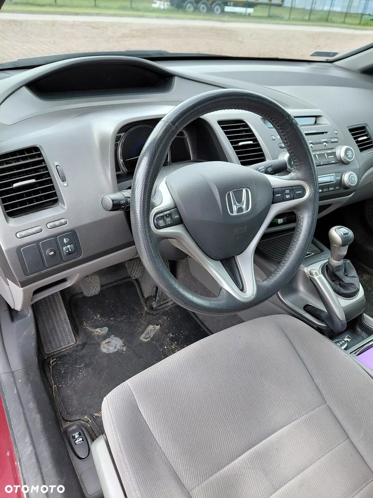 Honda Civic 1.8 Executive - 3