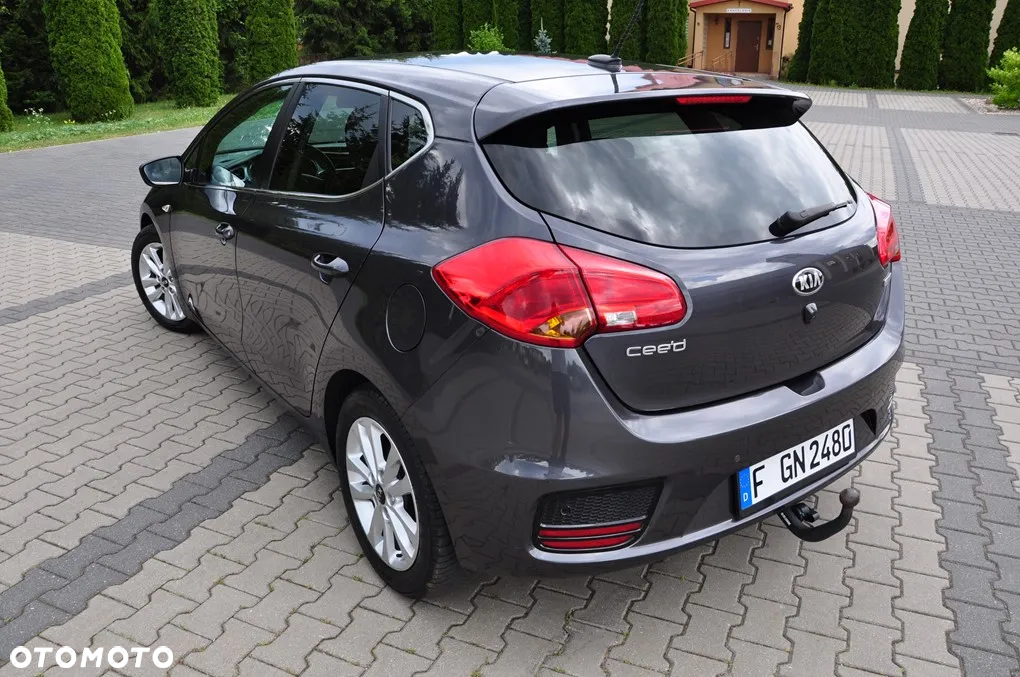 Kia Ceed 1.6 CRDi SCR L Business Line - 24