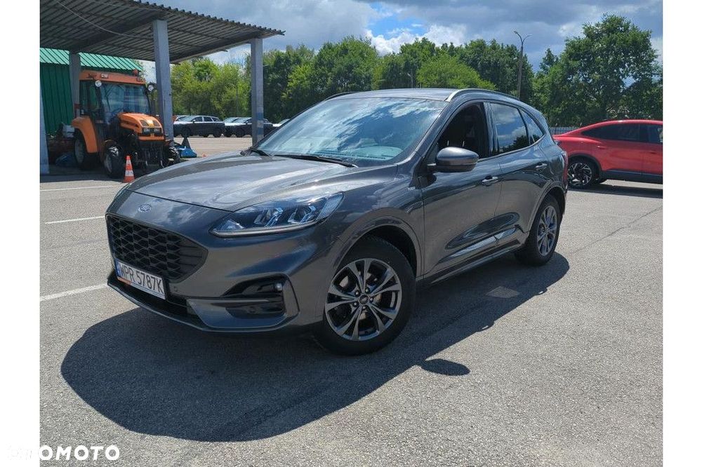 Ford Kuga - 1