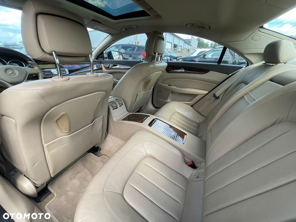 Mercedes-Benz CLS - 23