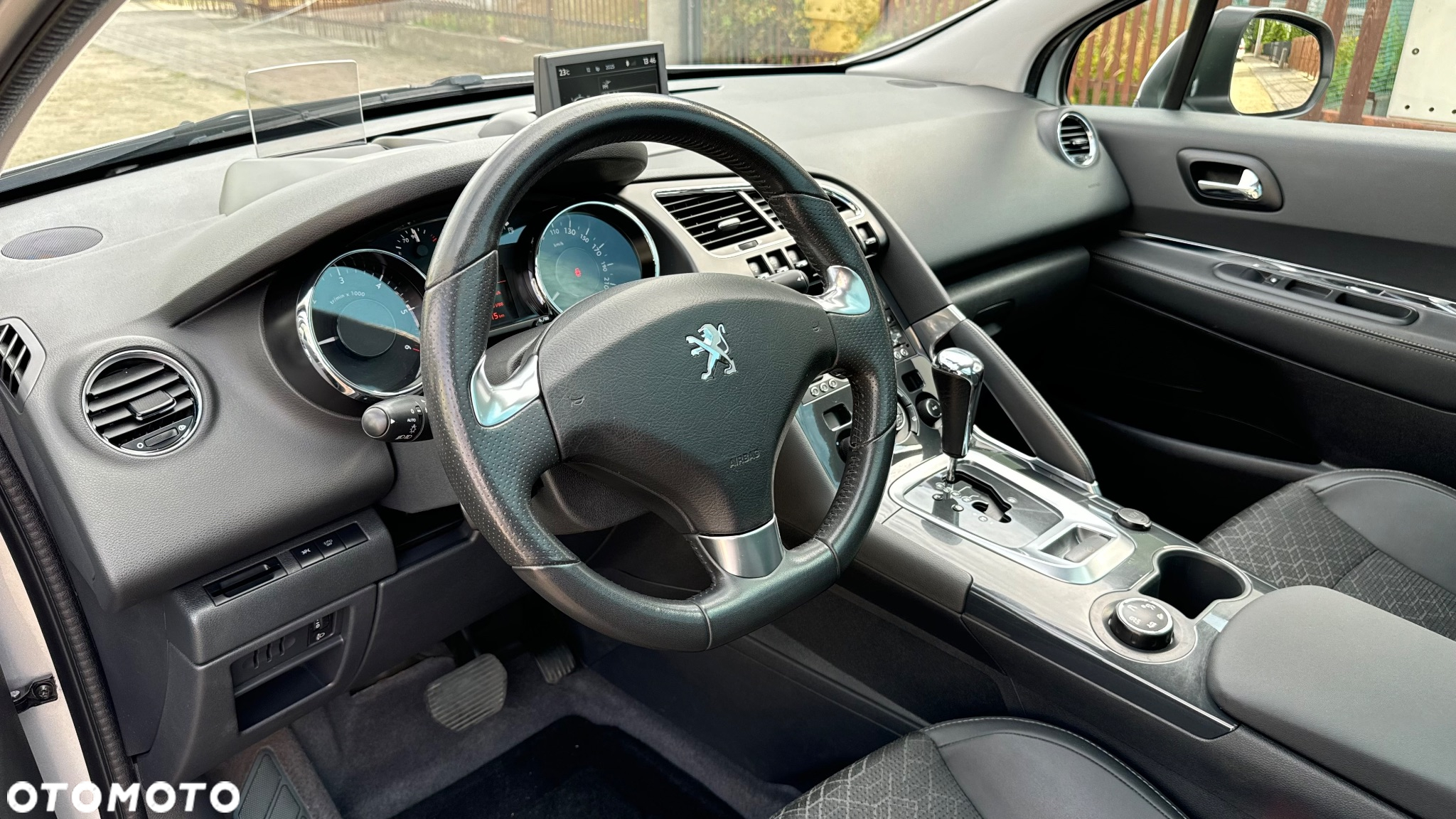Peugeot 3008 BlueHDi 120 EAT6 Stop & Start Allure - 25