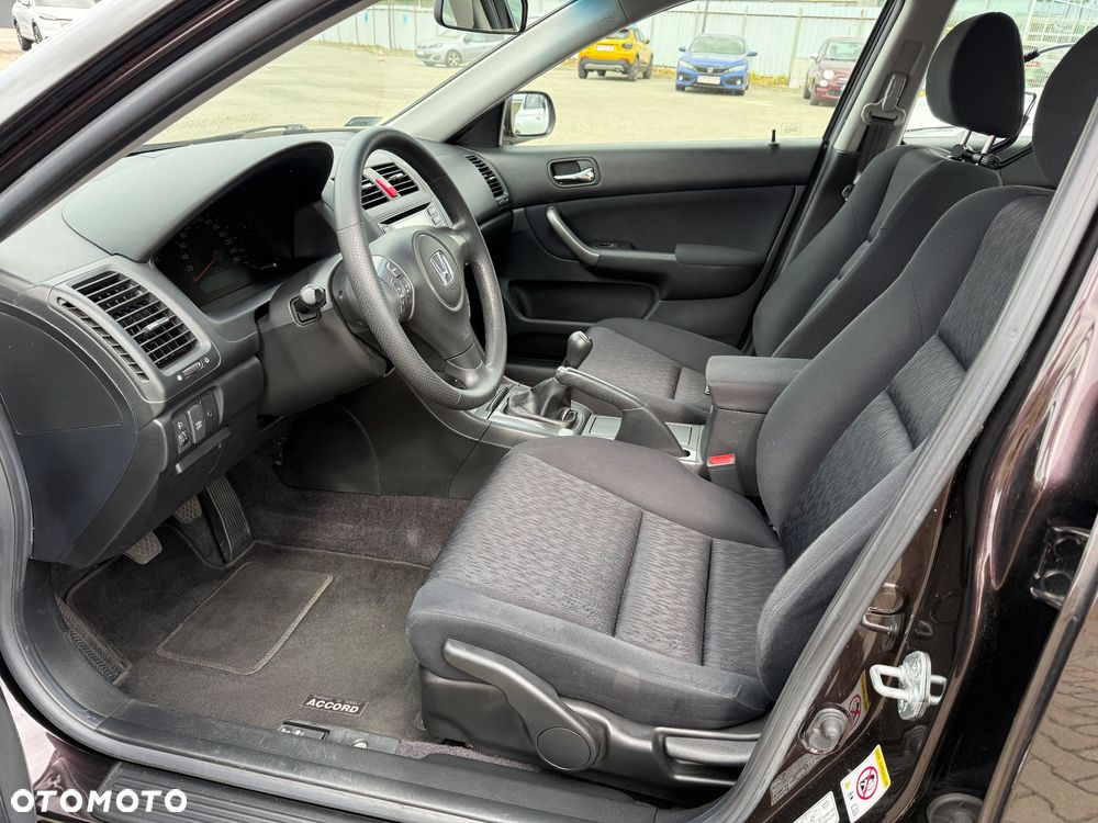 Honda Accord 2.0 Comfort - 25