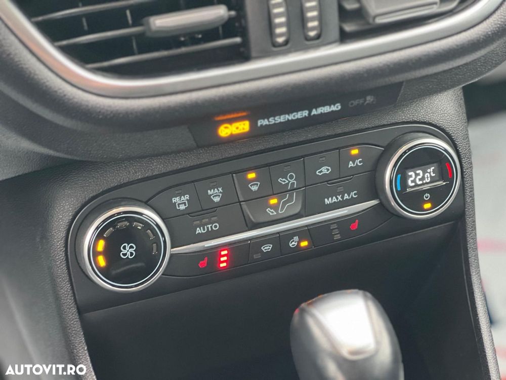 Ford Fiesta 1.0 EcoBoost S&S Aut. TITANIUM - 26