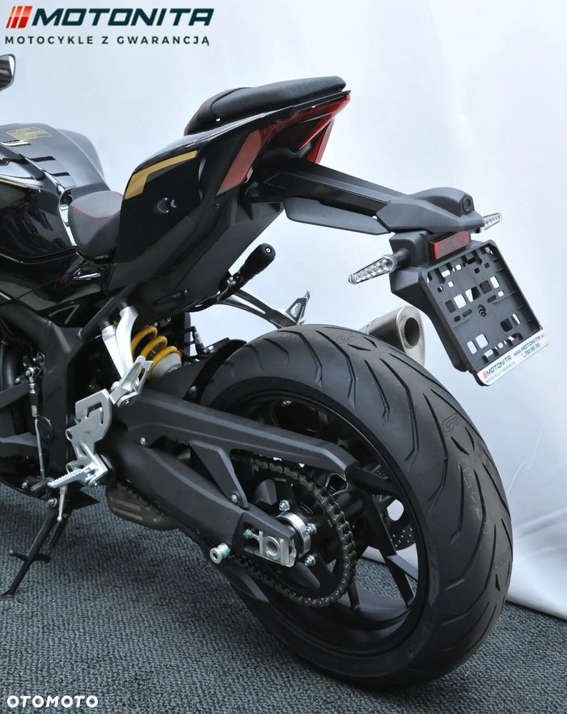 QJMOTOR SRK 800RR - 17