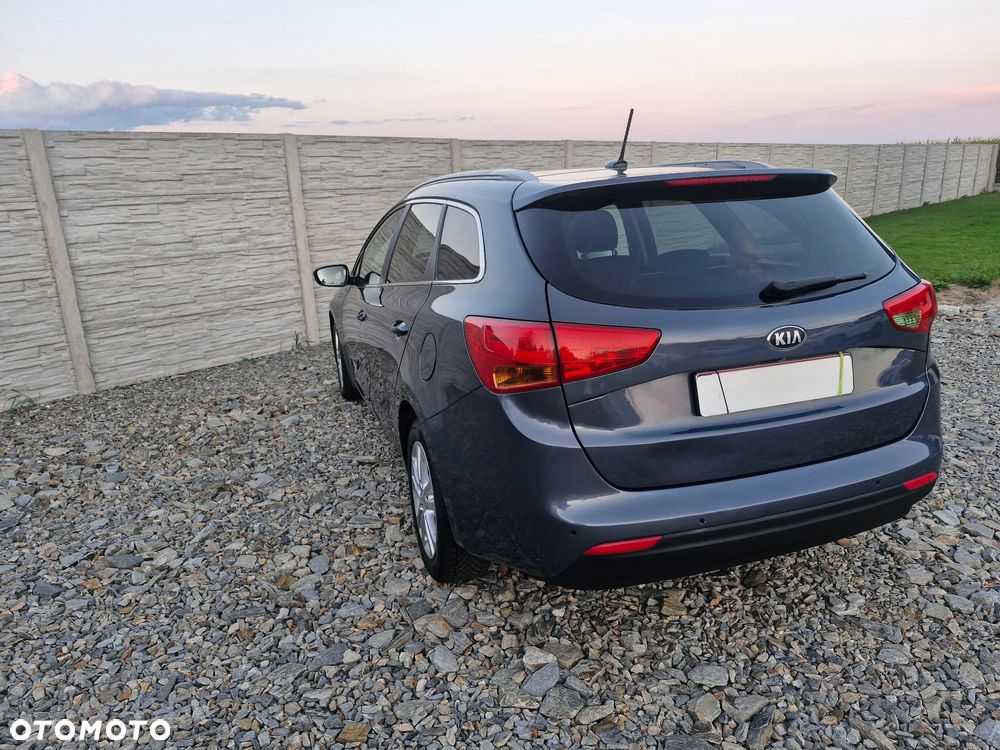 Kia Ceed - 16