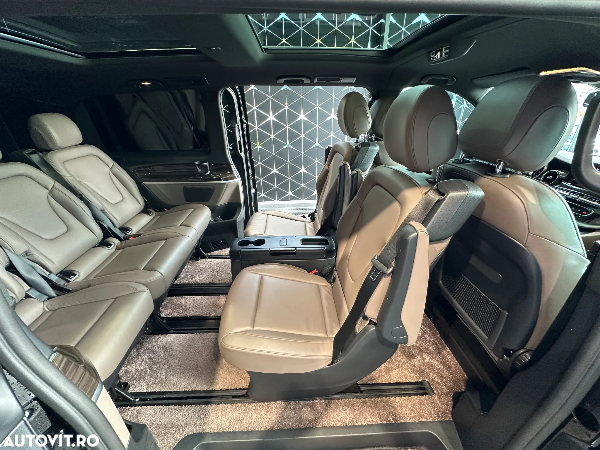 Mercedes-Benz V 300 d lang 4Matic 9G-TRONIC Exclusive Edition - 18