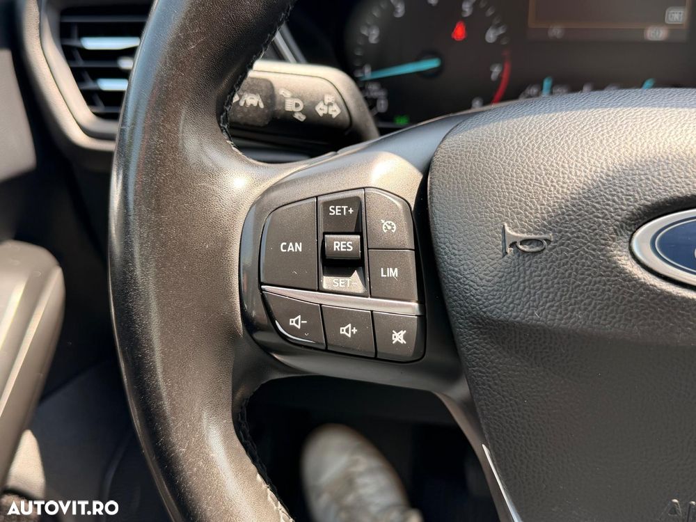 Ford Focus 1.0 EcoBoost MHEV Titanium X - 32