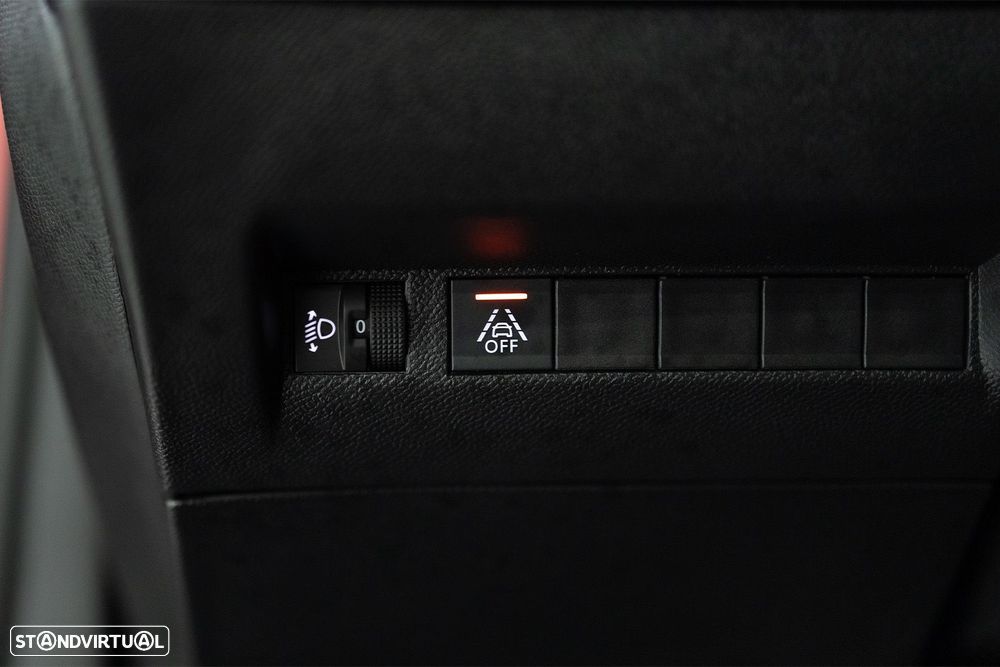 Peugeot 2008 1.2 PureTech Allure Pack - 45