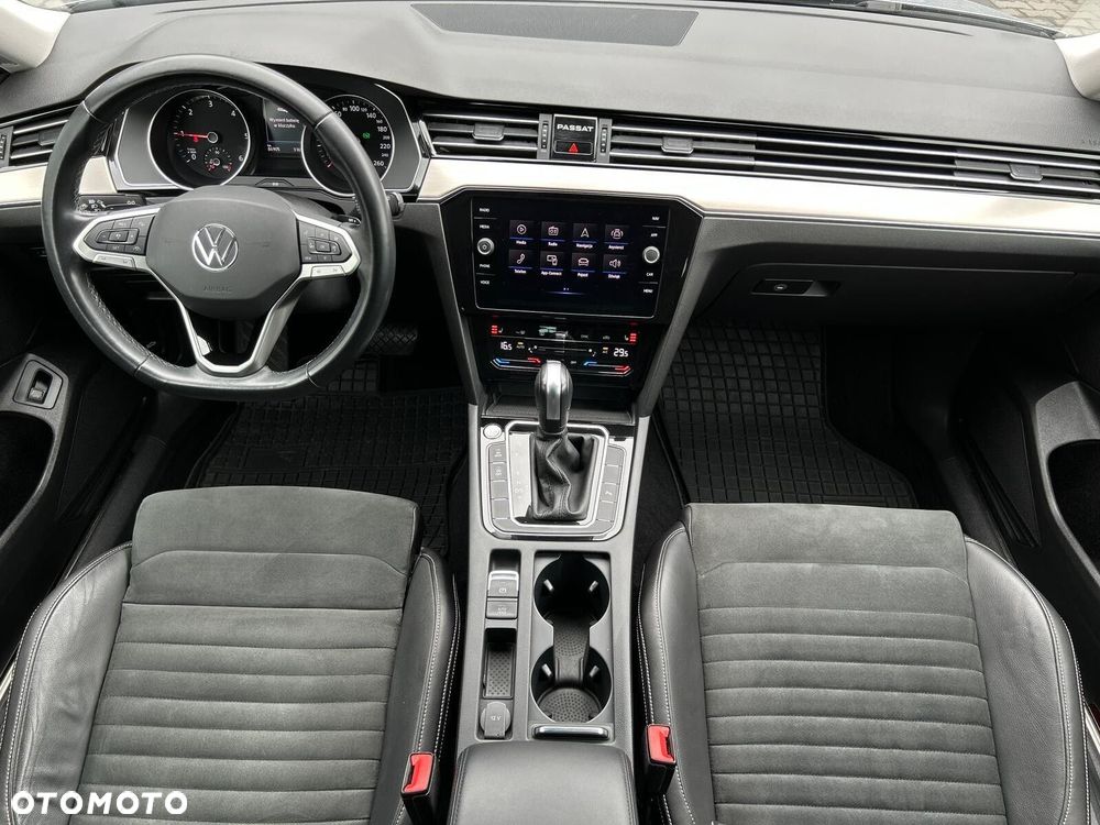 Volkswagen Passat Variant 2.0 TDI EVO Elegance DSG - 5