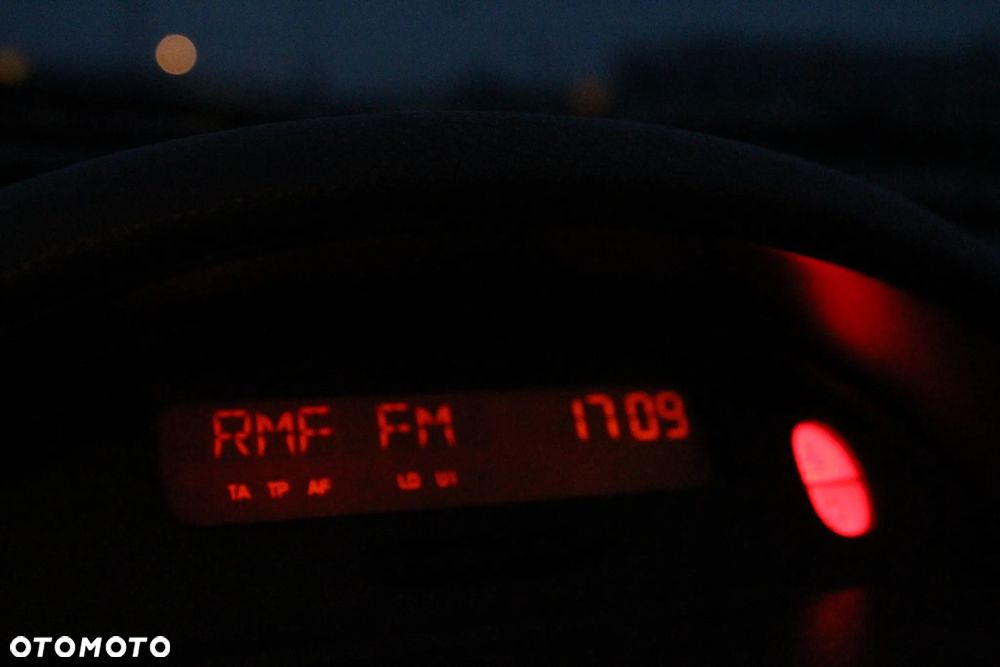 Renault Clio 1.2i RT - 13