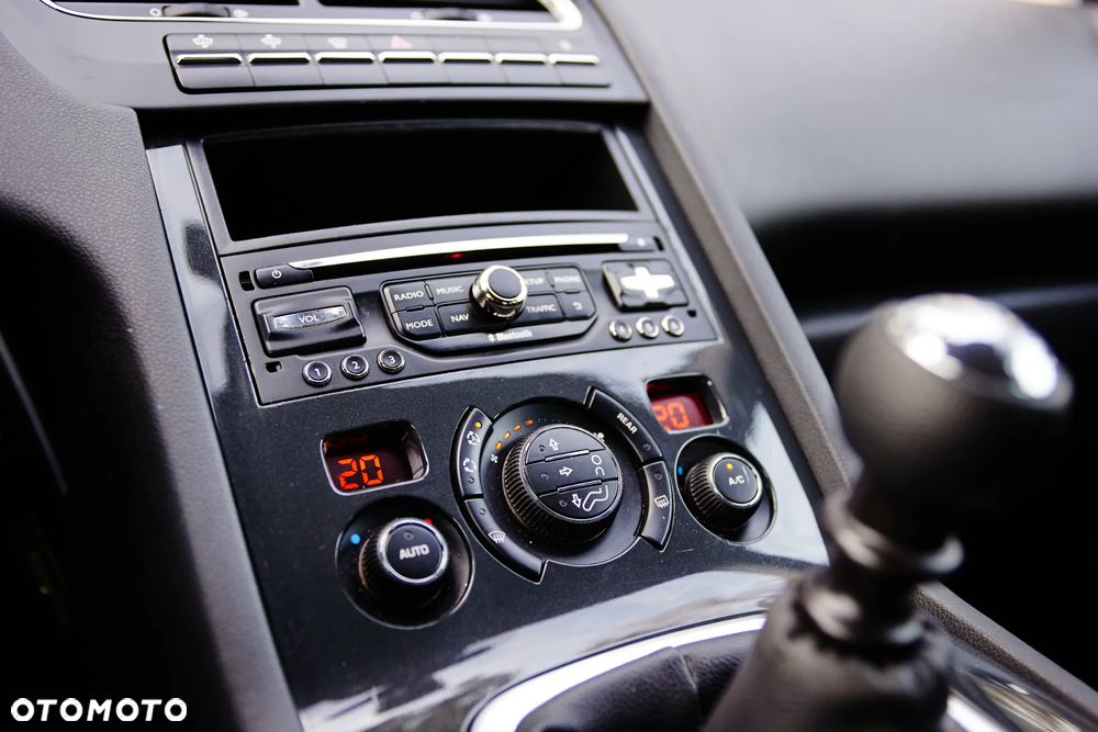 Peugeot 5008 HDI FAP 150 Allure - 16
