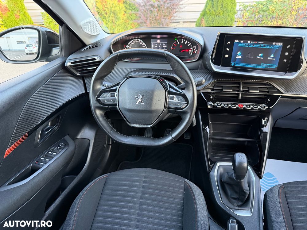Peugeot 208 - 6