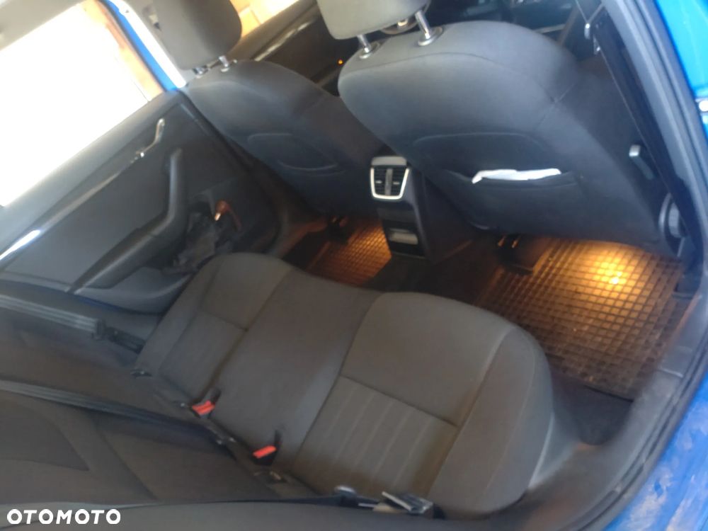 Skoda Octavia 2.0 TDI Style - 10