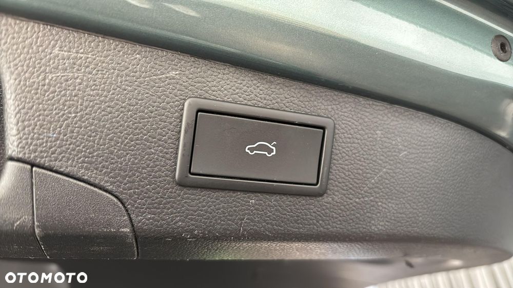 Volkswagen Passat 2.0 TDI SCR Elegance DSG - 19