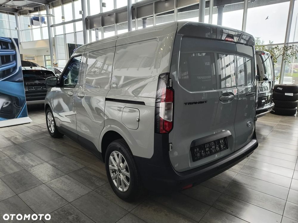Ford Transit Courier - 6