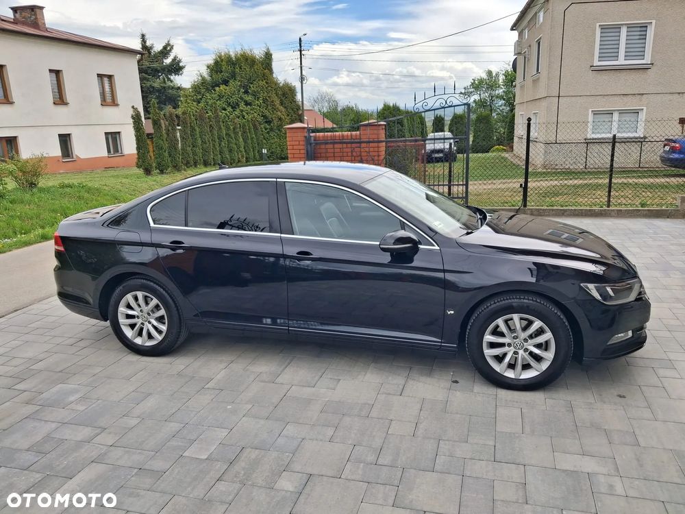 Volkswagen Passat - 4