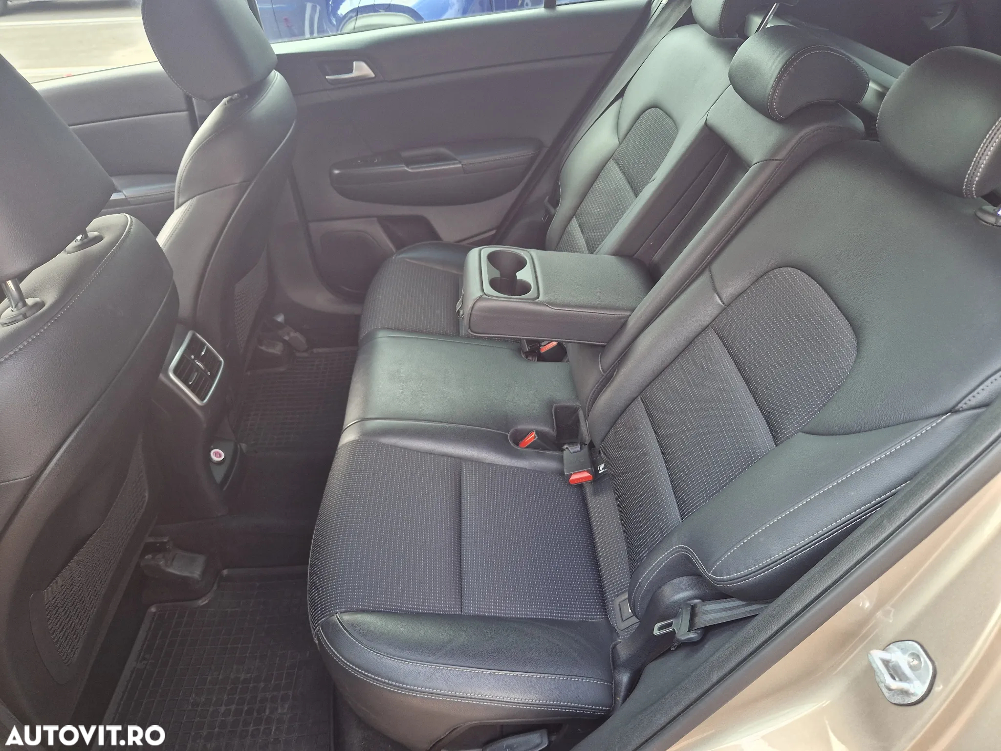 Kia Sportage 1.6 T-GDI 7DCT 4x4 Style - 21