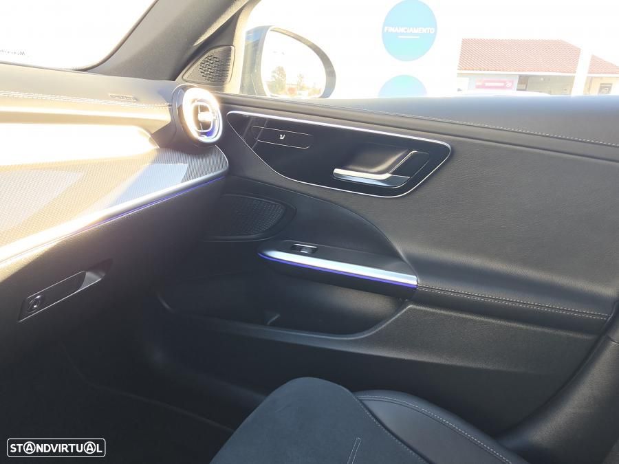 Mercedes-Benz C 300 e AMG Line - 18