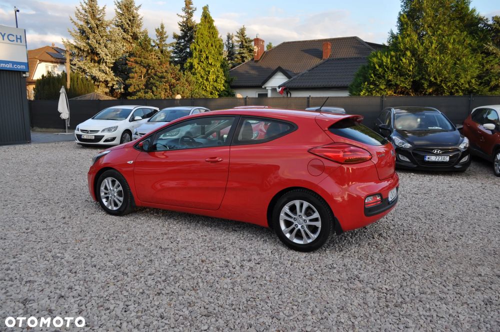 Kia ProCeed - 11